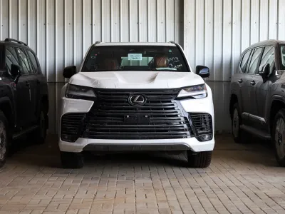 2025 لكزس إل إكس 600 بلاك اديشن