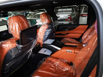 2025 لكزس إل إكس 600 بلاك اديشن