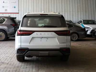 2025 لكزس إل إكس 600 بلاك اديشن