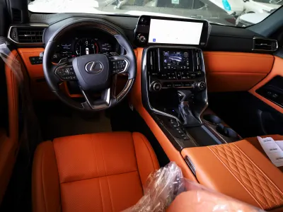 2025 لكزس إل إكس 600 بلاك اديشن