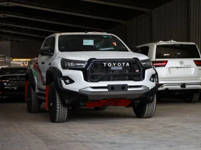 2025 تويوتا هاي لوكس جي ار  رالي