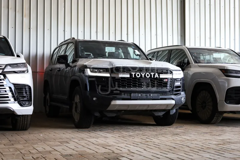 2025 تويوتا لاند كروزر جي ار سبورت