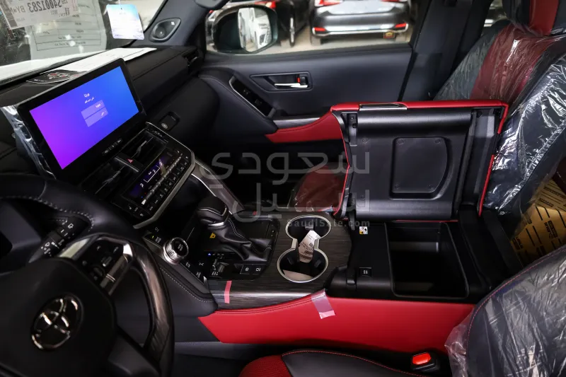 2025 تويوتا لاند كروزر جي ار سبورت