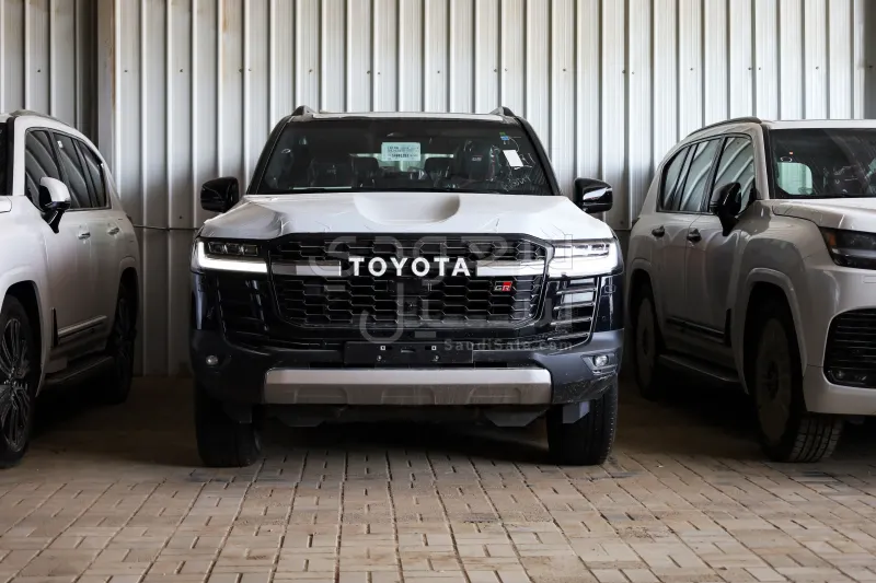 2025 تويوتا لاند كروزر جي ار سبورت