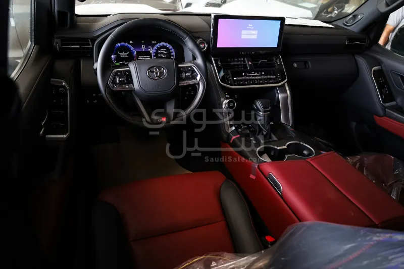 2025 تويوتا لاند كروزر جي ار سبورت