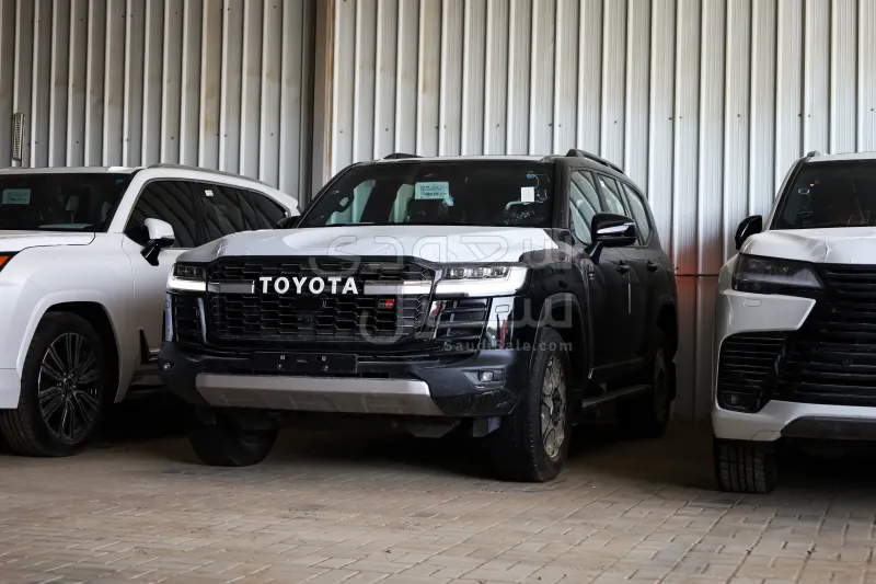 2025 تويوتا لاند كروزر جي ار سبورت