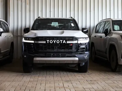 2025 تويوتا لاند كروزر جي ار سبورت