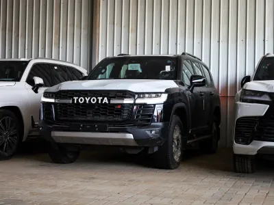 2025 تويوتا لاند كروزر جي ار سبورت