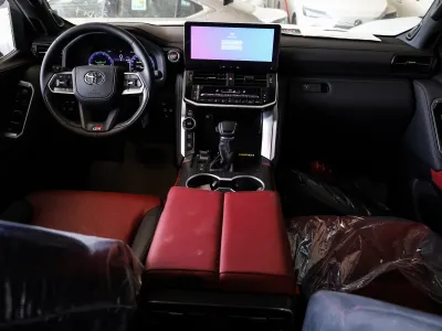 2025 تويوتا لاند كروزر جي ار سبورت