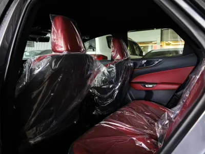 2025 لكزس إن إكس 350