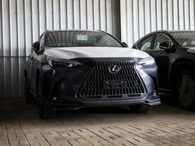 2025 لكزس إن إكس 350