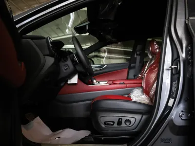 2025 لكزس إن إكس 350