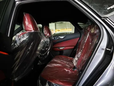 2025 لكزس إن إكس 350