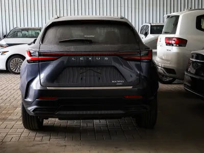 2025 لكزس إن إكس 350