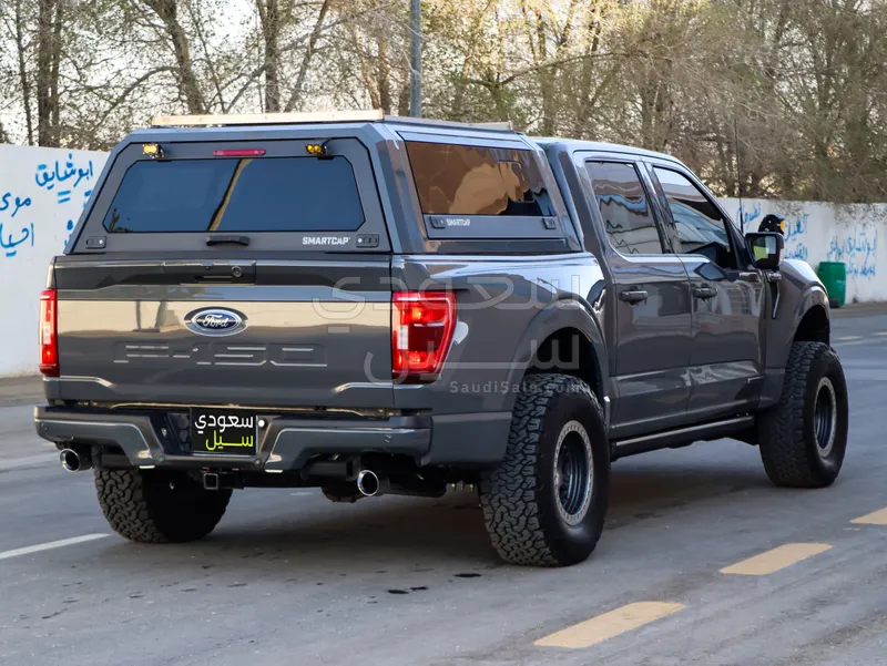 2021 فورد اف 150 اكس ال تي