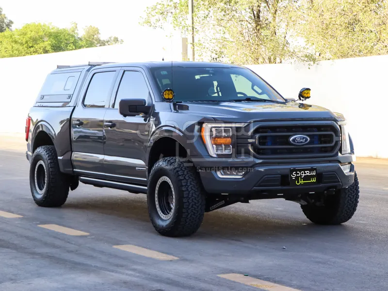 2021 فورد اف 150 اكس ال تي