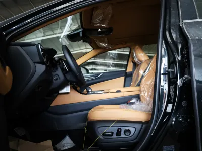 2025 لكزس إن إكس 350