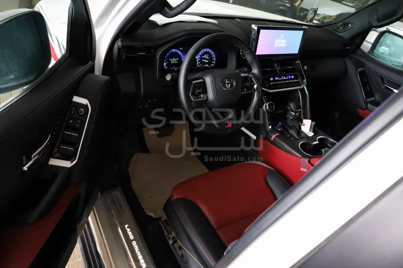 2025 تويوتا لاند كروزر جي ار سبورت