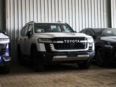 2025 تويوتا لاند كروزر جي ار سبورت