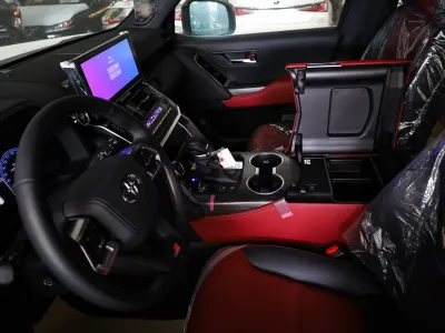 2025 تويوتا لاند كروزر جي ار سبورت