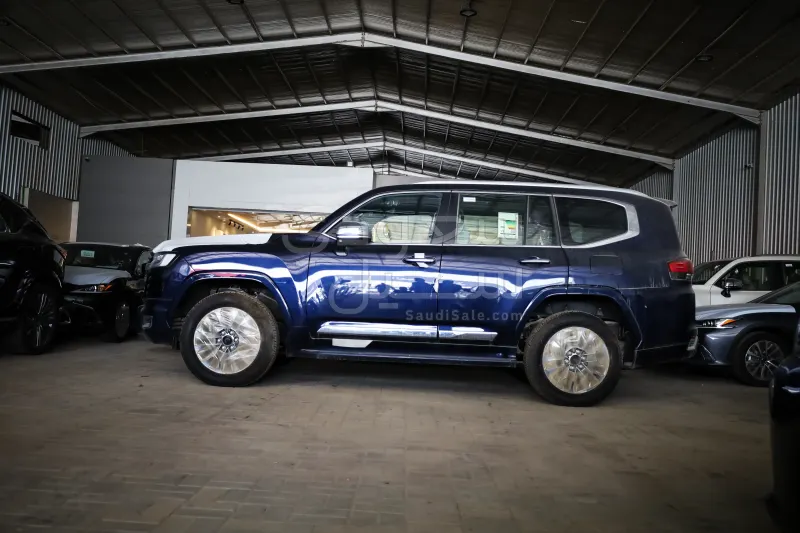 2024 تويوتا لاند كروزر في اكس ار