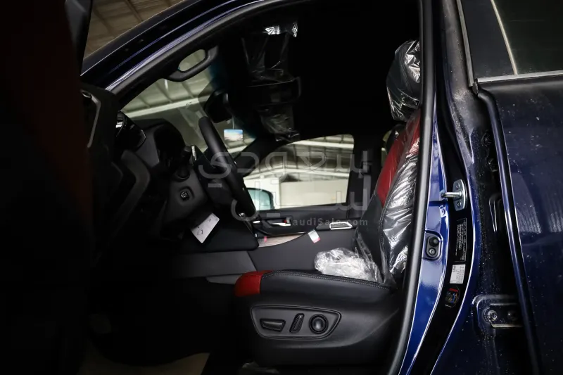 2024 تويوتا لاند كروزر في اكس ار