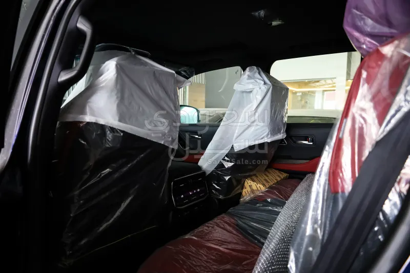 2024 تويوتا لاند كروزر في اكس ار