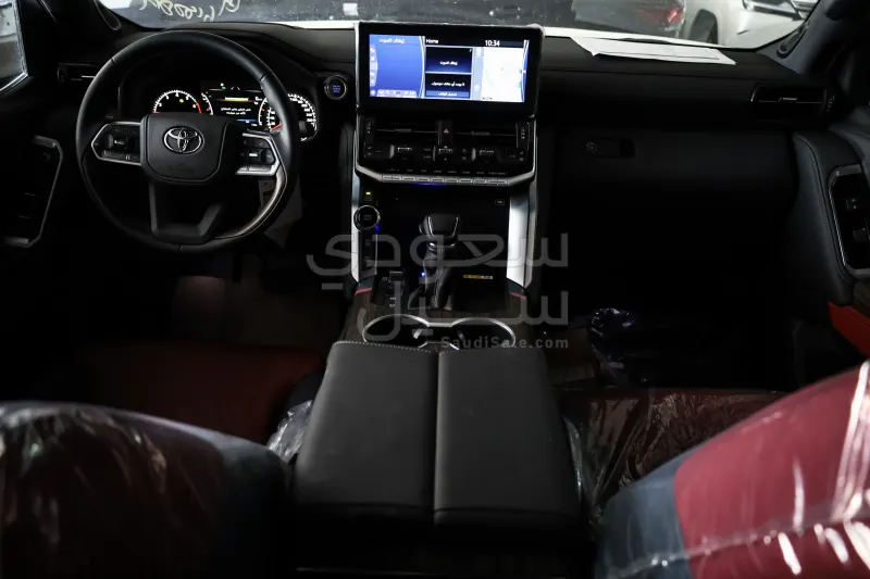 2024 تويوتا لاند كروزر في اكس ار