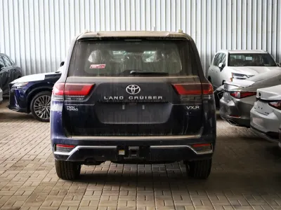 2024 تويوتا لاند كروزر في اكس ار