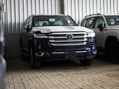 2024 تويوتا لاند كروزر في اكس ار