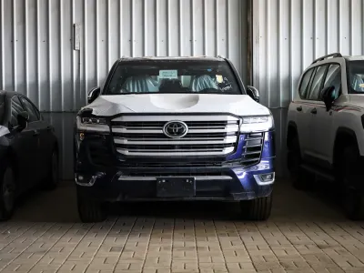 2024 تويوتا لاند كروزر في اكس ار