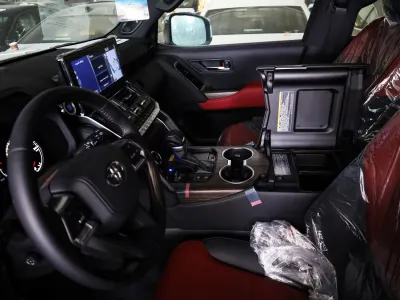 2024 تويوتا لاند كروزر في اكس ار