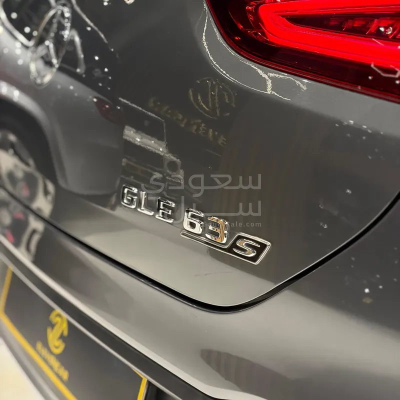 2021 مرسيدس - بنز جي إل إي 63إس أي إم جي