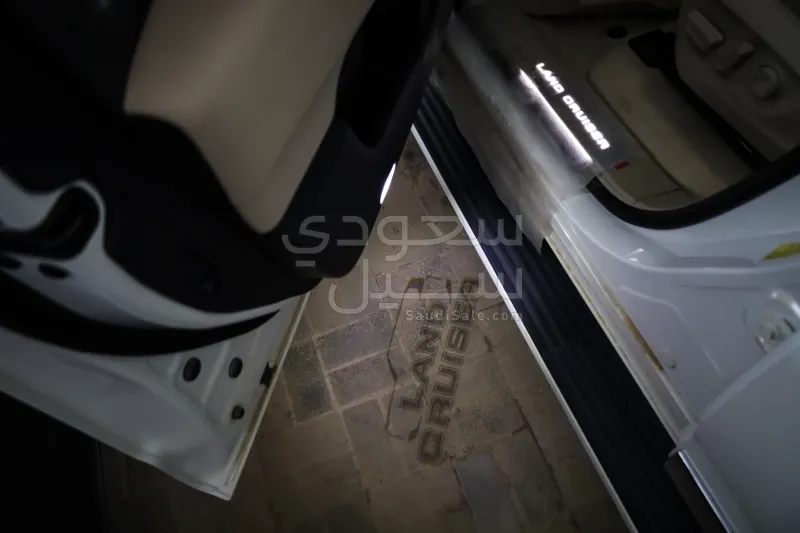 2024 تويوتا لاند كروزر في اكس