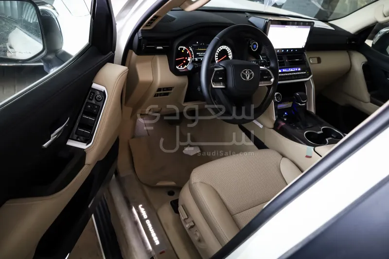 2024 تويوتا لاند كروزر في اكس