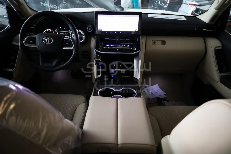 2024 تويوتا لاند كروزر في اكس