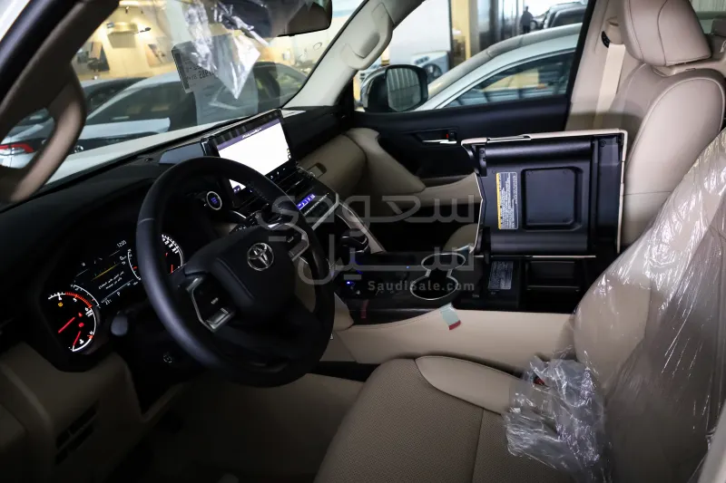 2024 تويوتا لاند كروزر في اكس