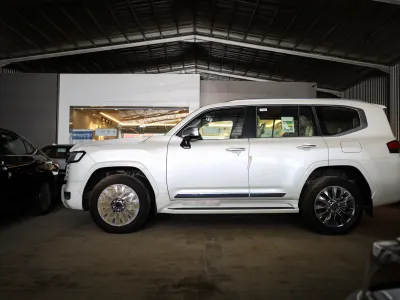 2024 تويوتا لاند كروزر في اكس