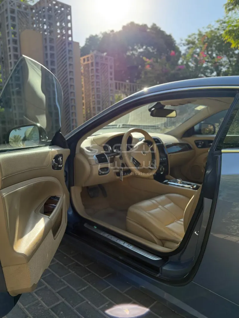 2013 جاكوار اكس كي