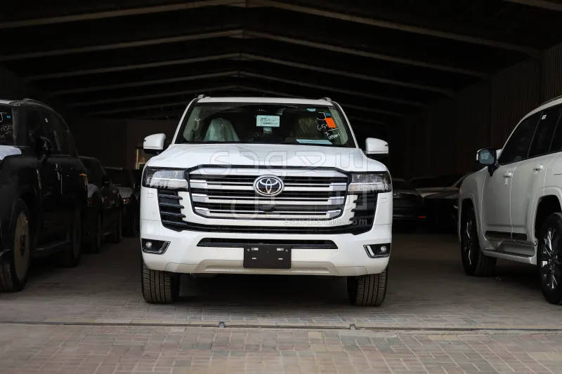 2025 تويوتا لاند كروزر جي اكس ار