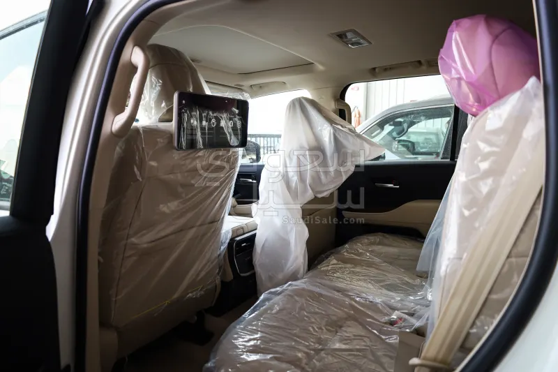 2025 تويوتا لاند كروزر جي اكس ار