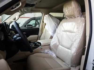 2025 تويوتا لاند كروزر جي اكس ار