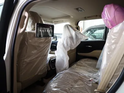 2025 تويوتا لاند كروزر جي اكس ار