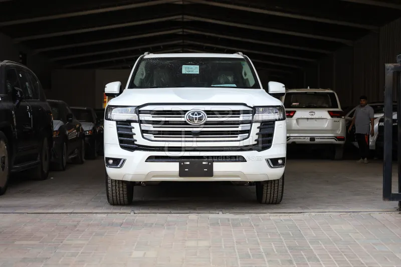 2025 تويوتا لاند كروزر جي اكس ار