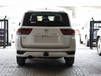 2025 تويوتا لاند كروزر جي اكس ار