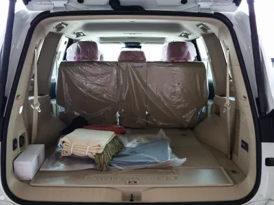 2025 تويوتا لاند كروزر جي اكس ار