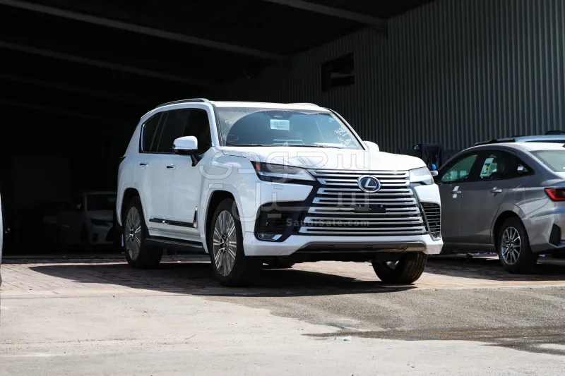 2025 لكزس إل إكس 600