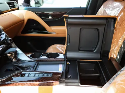 2025 لكزس إل إكس 600