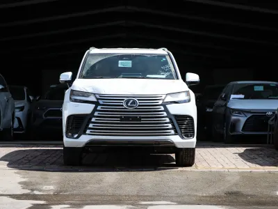 2025 لكزس إل إكس 600