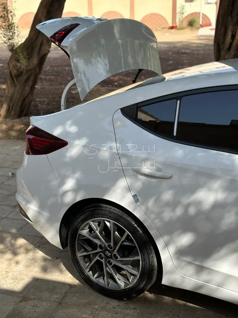 2020 هيونداي النترا